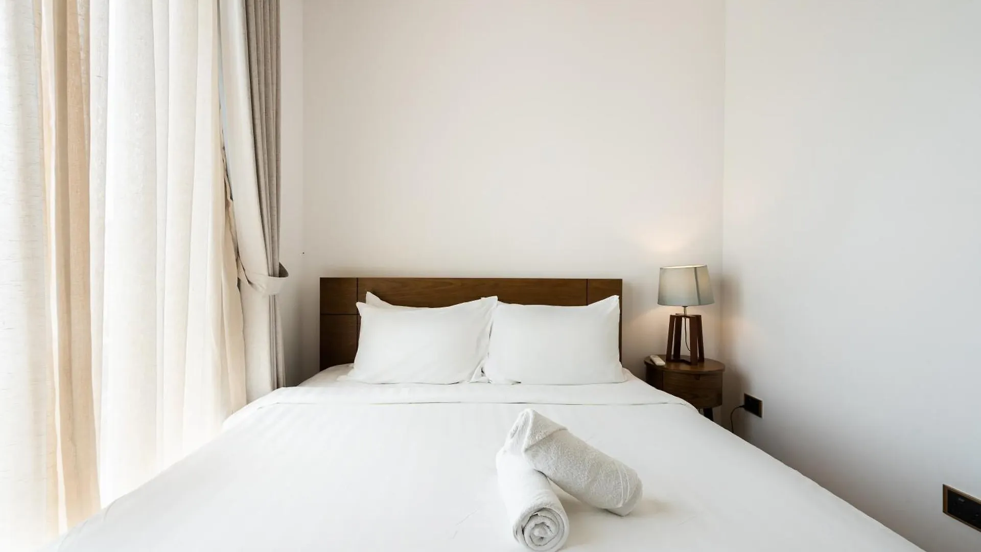 Luxury Living In The Heart Of D1/3Br/Infinity Pool Apartment Ho Chi Minh City Vietnam